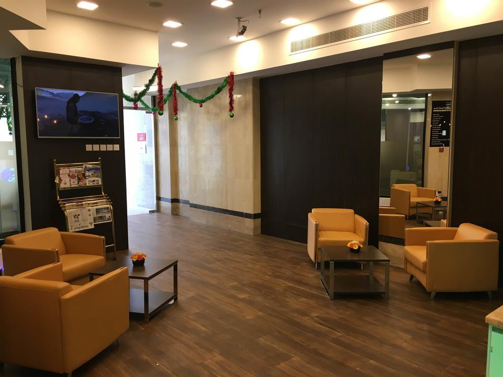 דובאי Everest International Hotel מראה חיצוני תמונה