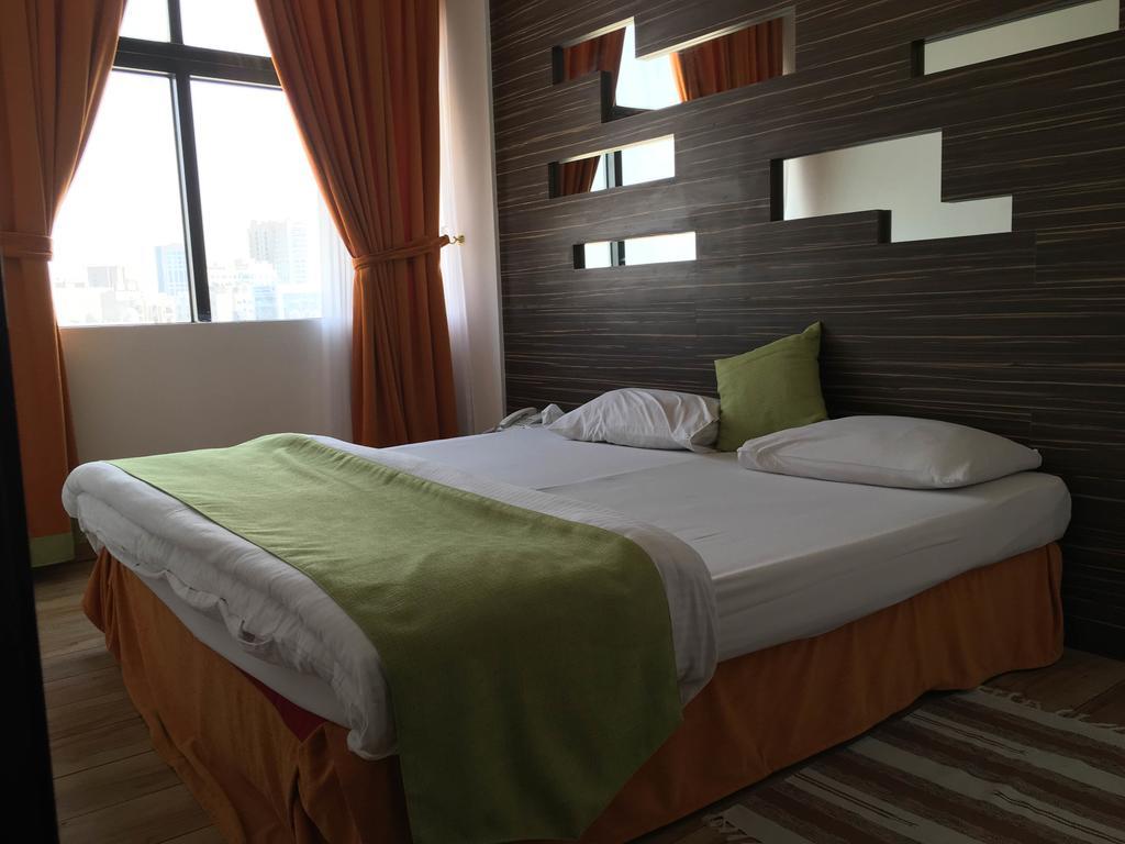 דובאי Everest International Hotel מראה חיצוני תמונה
