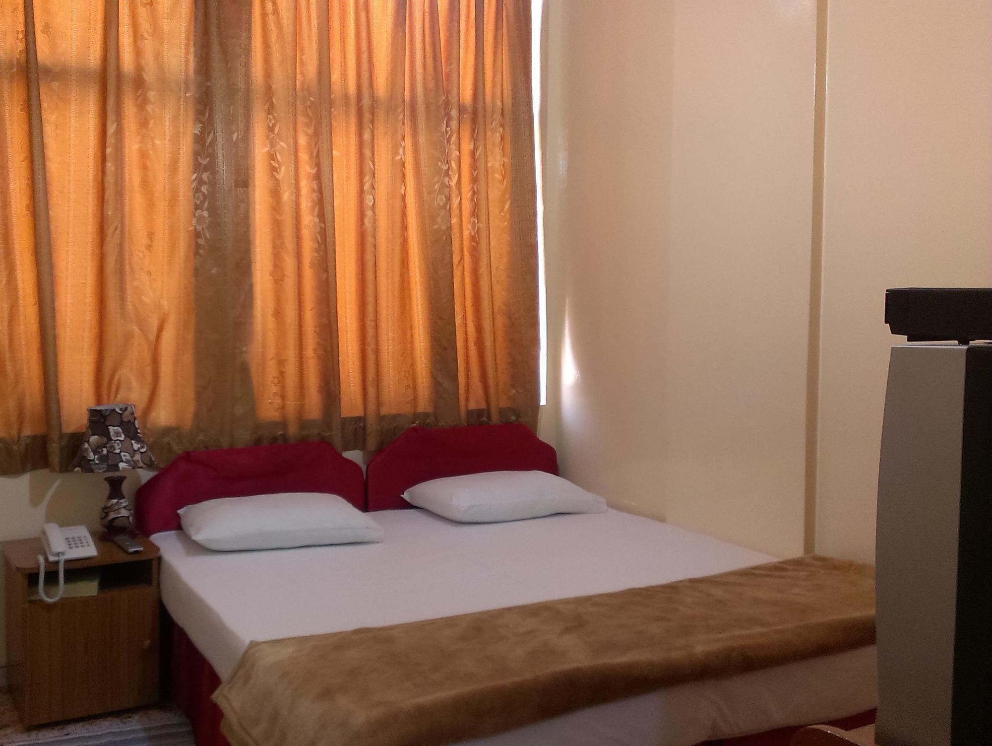 דובאי Everest International Hotel מראה חיצוני תמונה