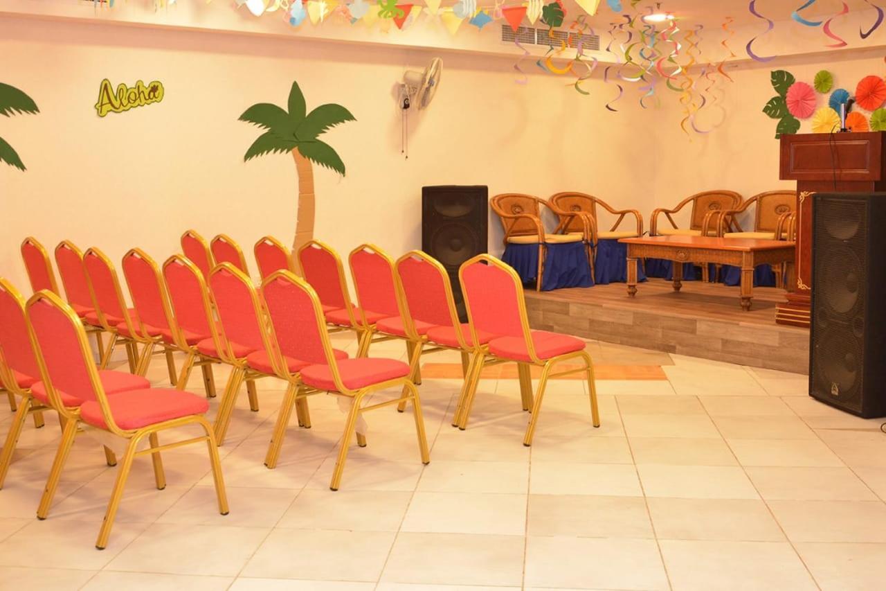 דובאי Everest International Hotel מראה חיצוני תמונה